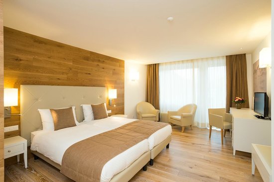 HOTEL2